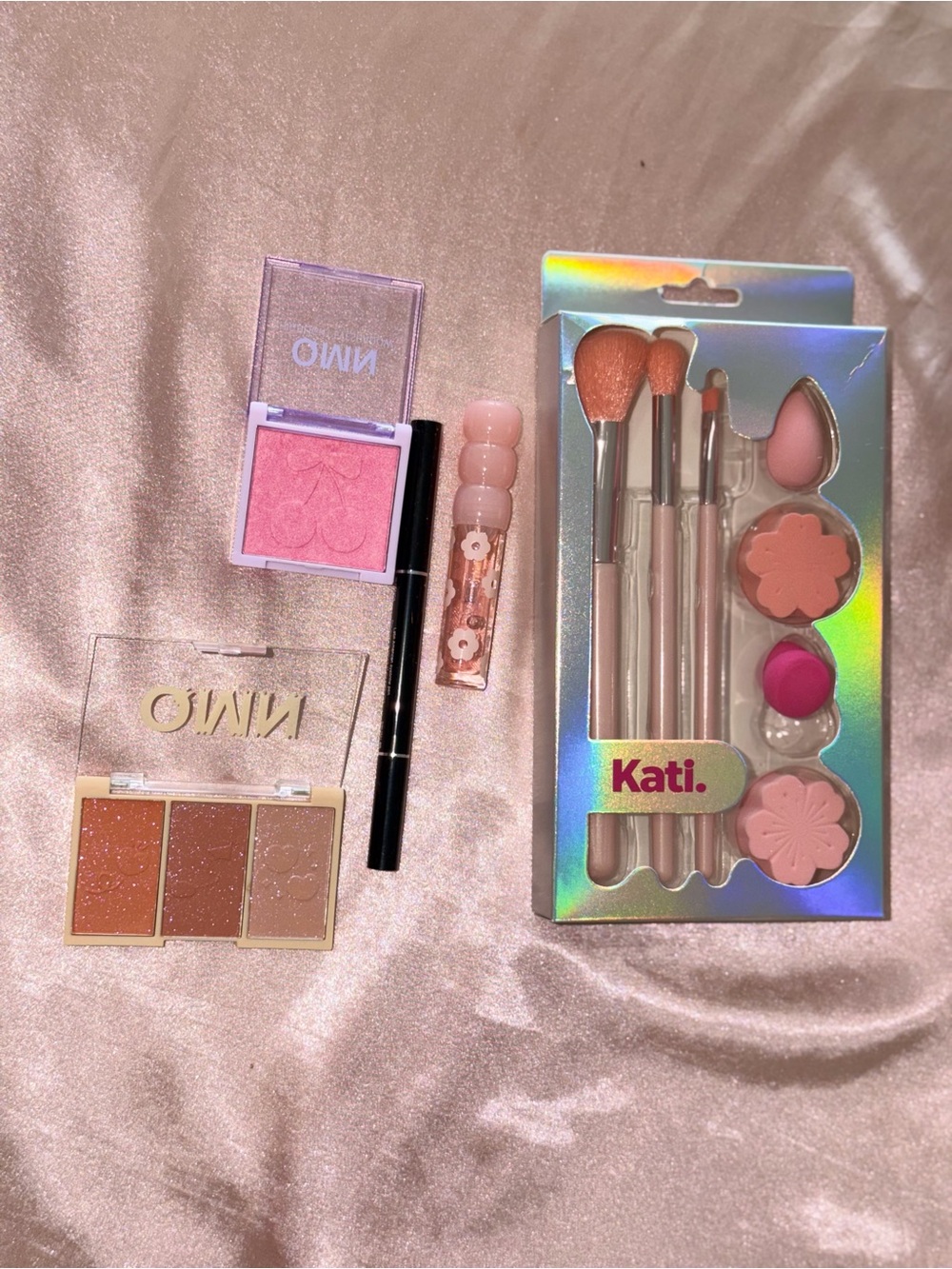 Pink Eye Makeup Brush & Shadow Set